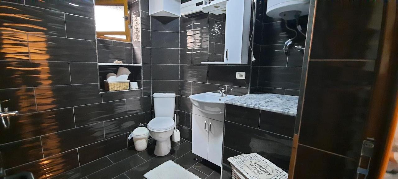 Apartament Clara Permet Lejlighed Eksteriør billede