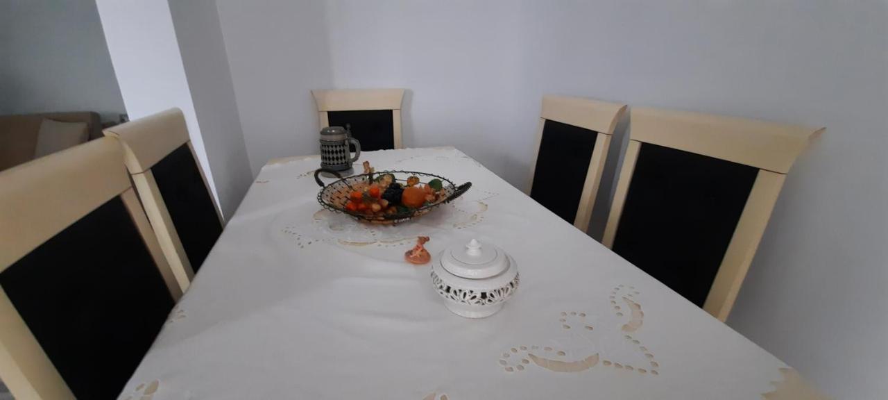 Apartament Clara Permet Lejlighed Eksteriør billede