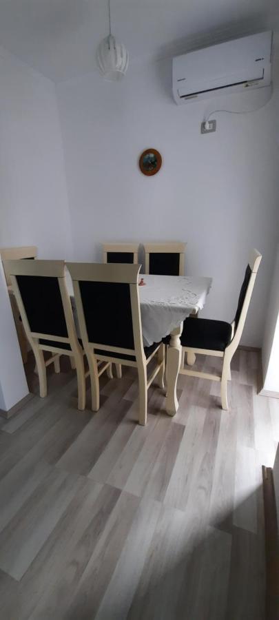 Apartament Clara Permet Lejlighed Eksteriør billede